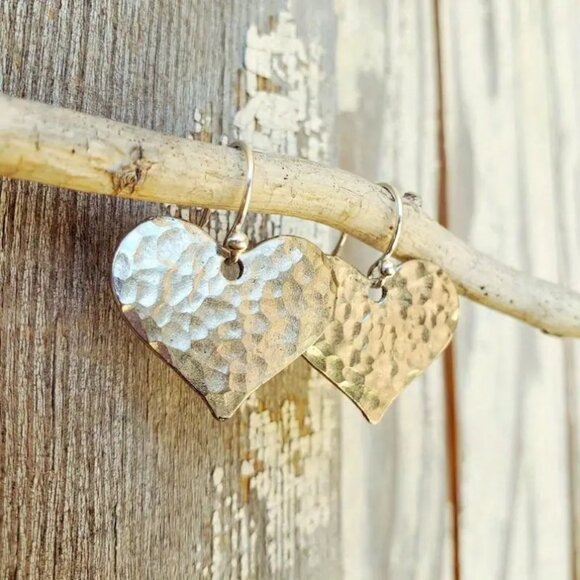 #46 Hammered Heart Dangle Earrings Boho Bohemian Style - Picture 1 of 1